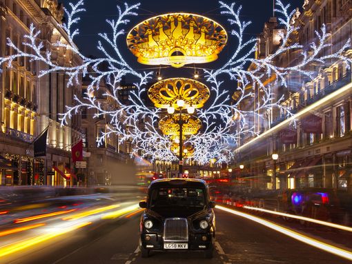 Illuminations of London on Christmas Eve Tour _ Golden Tours 5