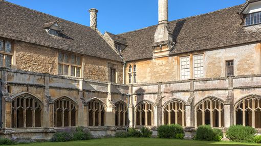 Lacock_Abbey