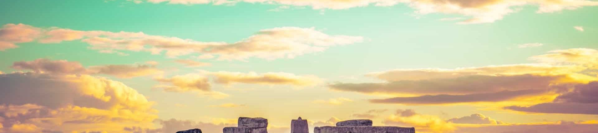 View_of_Stonehenge_at_Sunset