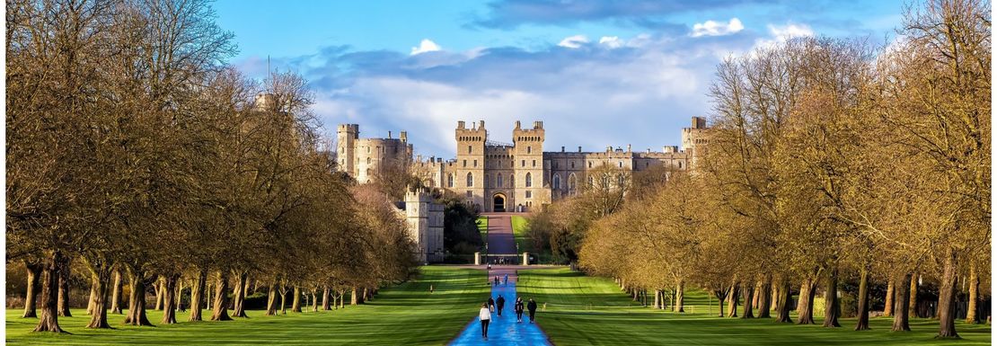 view_of_the_front_of_Windsor_Castle