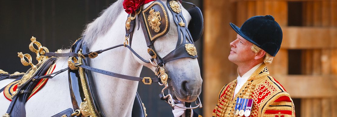 Royal_Mews_Postillion_Windsor_Greys