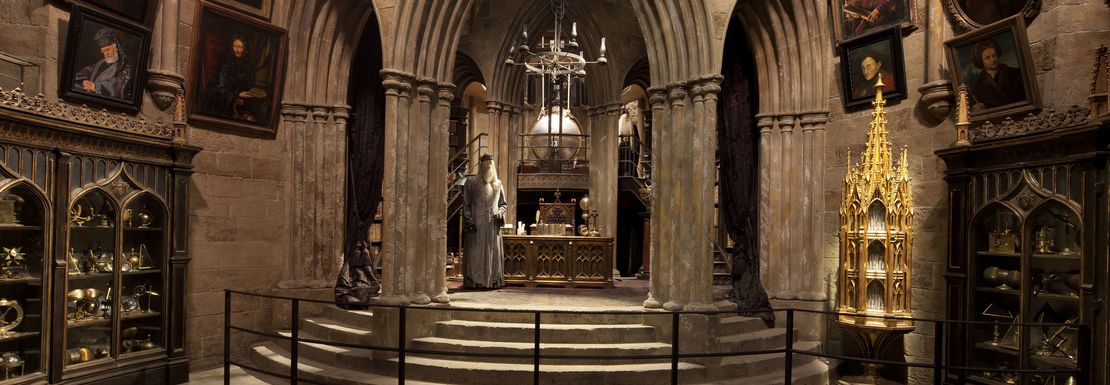 Dumbledores_Office_Set_At_Warner_Bros_Harry_Potter_Studio_Tour