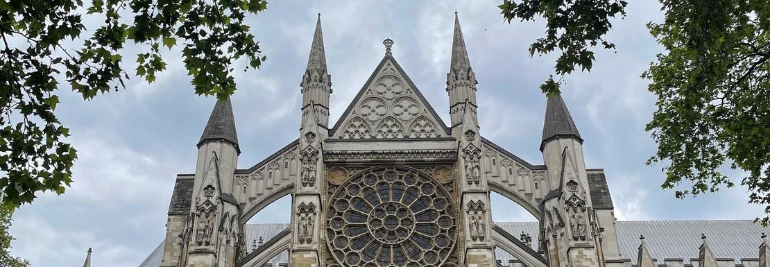 Westminster Abbey _ Golden Tours _ Abbey's front façade and entrance