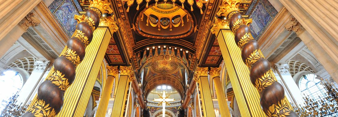 St Paul's Cathedral _ Golden Tours _ 3 _ dreamstime _ THE ALTAR OF SAINT PAUL'S CATHEDRAL