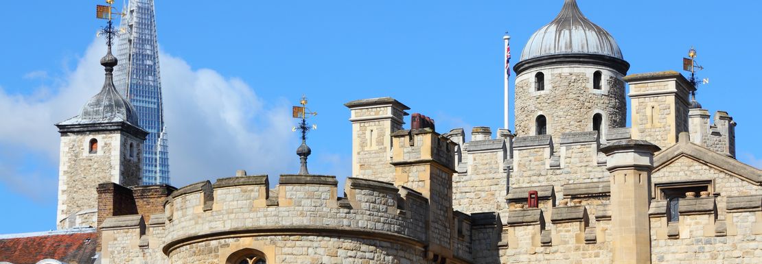 Tower of London _ Golden Tours _ panoramic of the castle