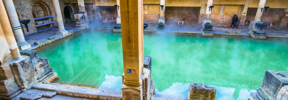Windsor Castle, Bath and Stonehenge Tour _ Golden Tours _ Bath 5