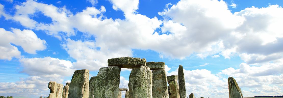 Windsor Castle, Bath and Stonehenge Tour _ Golden Tours _ Stonehenge 5