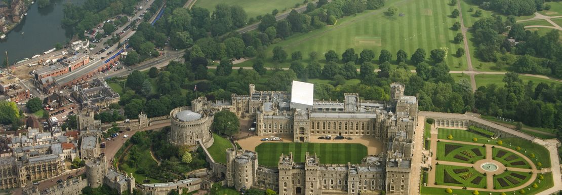 Windsor Castle, Bath and Stonehenge Tour _ Golden Tours _ Windsor Castle 1