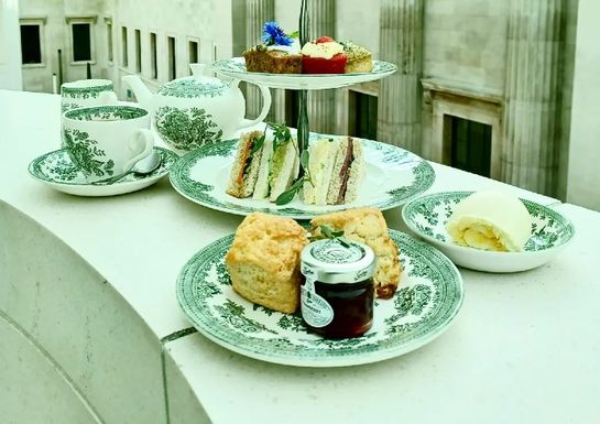 Afternoon Tea or Lunch at the British Museum _ Golden Tours 1