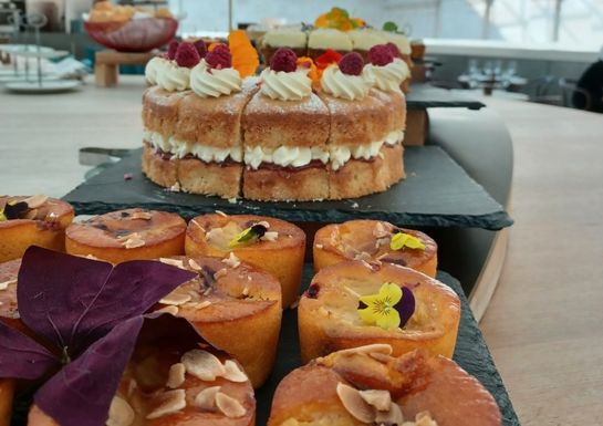Afternoon Tea or Lunch at the British Museum _ Golden Tours 5