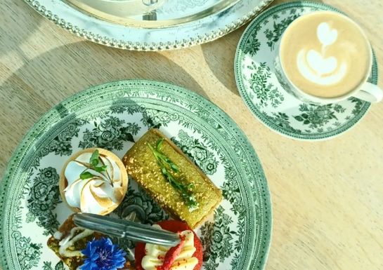 Afternoon Tea or Lunch at the British Museum _ Golden Tours 6