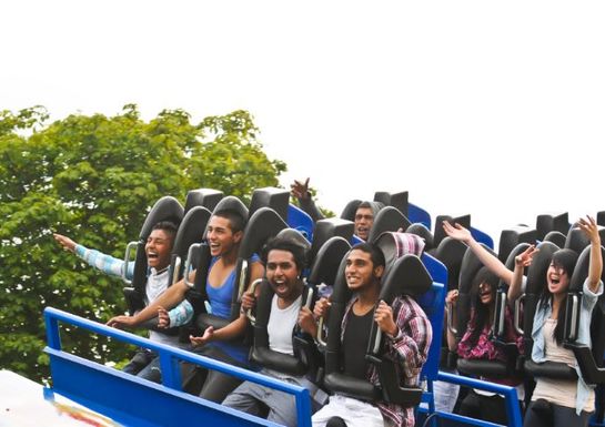 Drayton Manor Theme Park _ Golden Tours 1