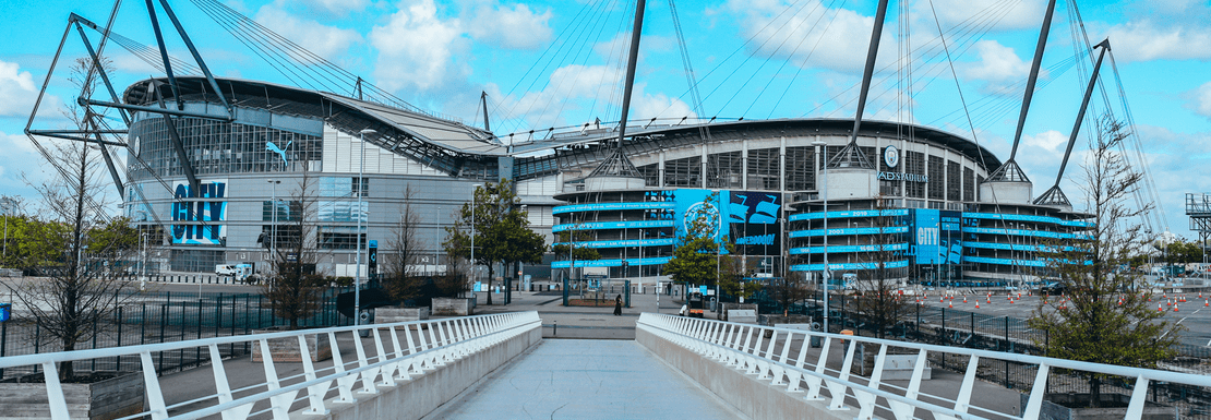 Walking up to the stadium for visitors of the Manchester City tour
