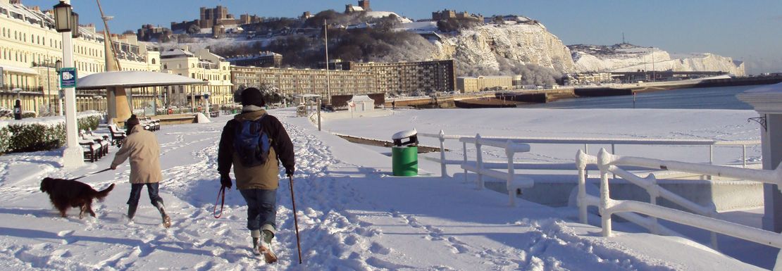 Canterbury, Dover and Greenwich Tour with Christmas Lunch _ Golden Tours _ Dover in winter