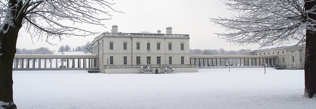 Canterbury, Dover and Greenwich Tour with Christmas Lunch _ Golden Tours _ Snow in Greenwich 1