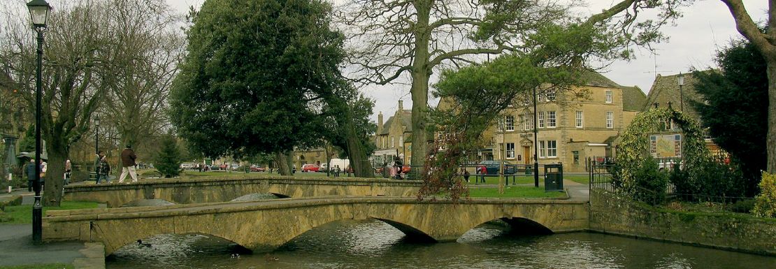 Oxford, Cotswolds and Stratford-upon-Avon Tour with Christmas Lunch _ Golden Tours 6 _ Cotswolds