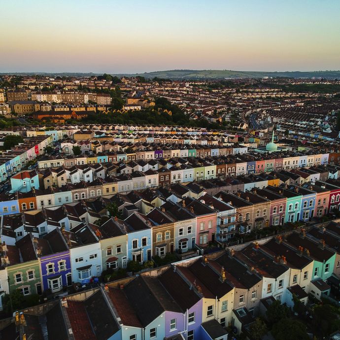 A_panoromic_view_of_Bristol's_colourful_houses